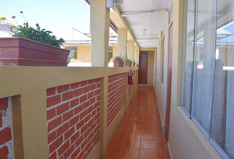 Mango Hostel Bed & Breakfast