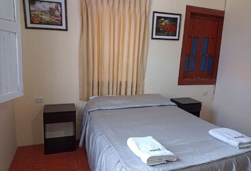 Mango Hostel Bed & Breakfast