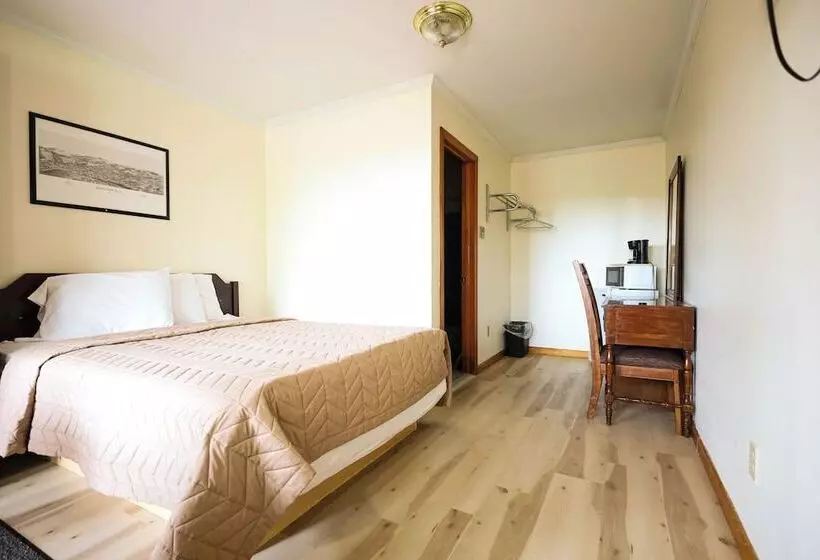 Motelli Chatham Travel Lodge