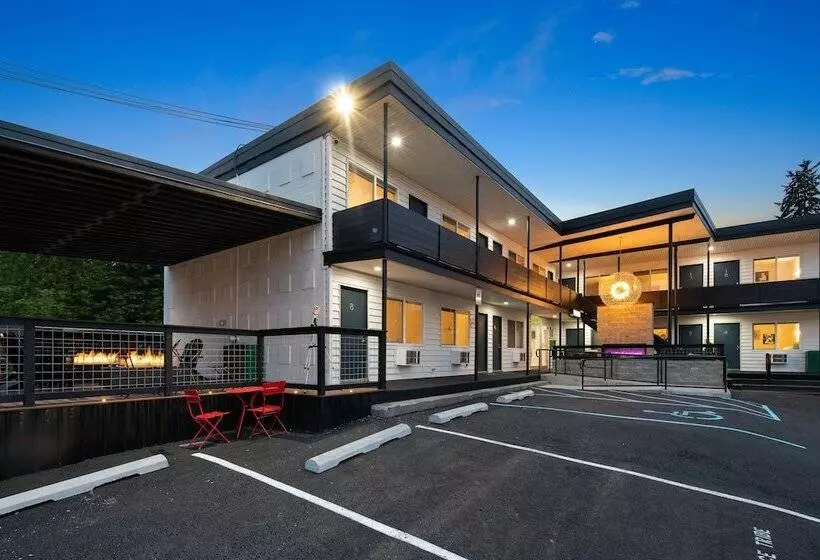 Motelli Mccoy   Art, Coffee, Beer, Wine