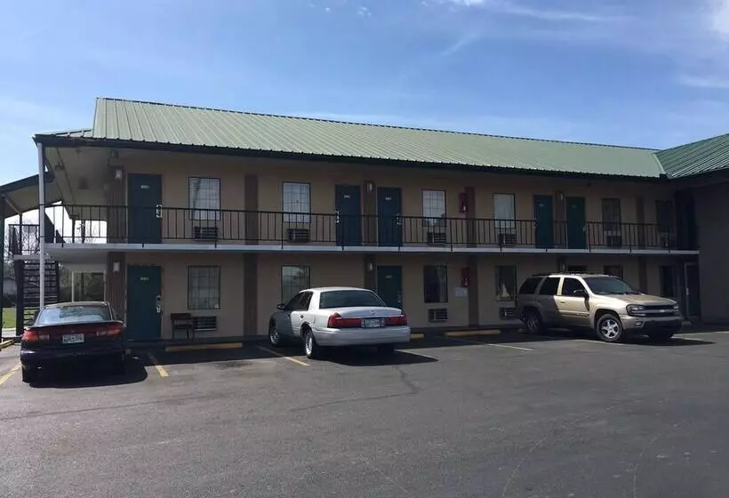 Motelli Regency Inn & Suites