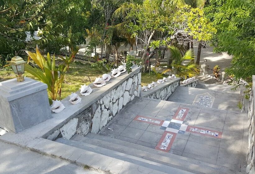 پانسیون L Anse A L Eau Beach House