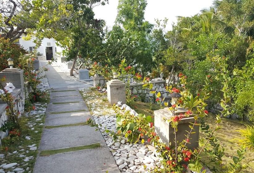 پانسیون L Anse A L Eau Beach House