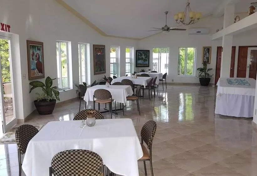 پانسیون L Anse A L Eau Beach House