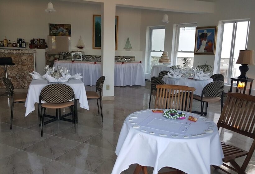 پانسیون L Anse A L Eau Beach House