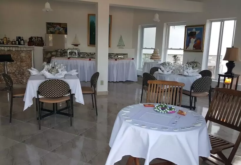 پانسیون L Anse A L Eau Beach House