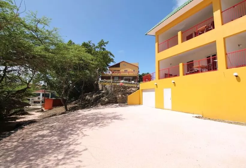 Bahia Apartments & Diving