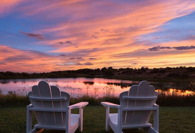 مبيت وإفطار Blue Lake Ranch