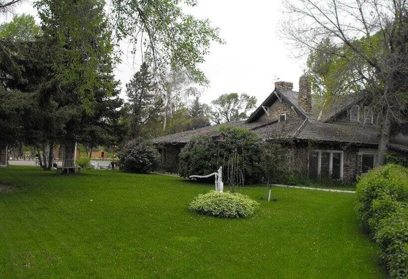 Cobblestone Manor B&b