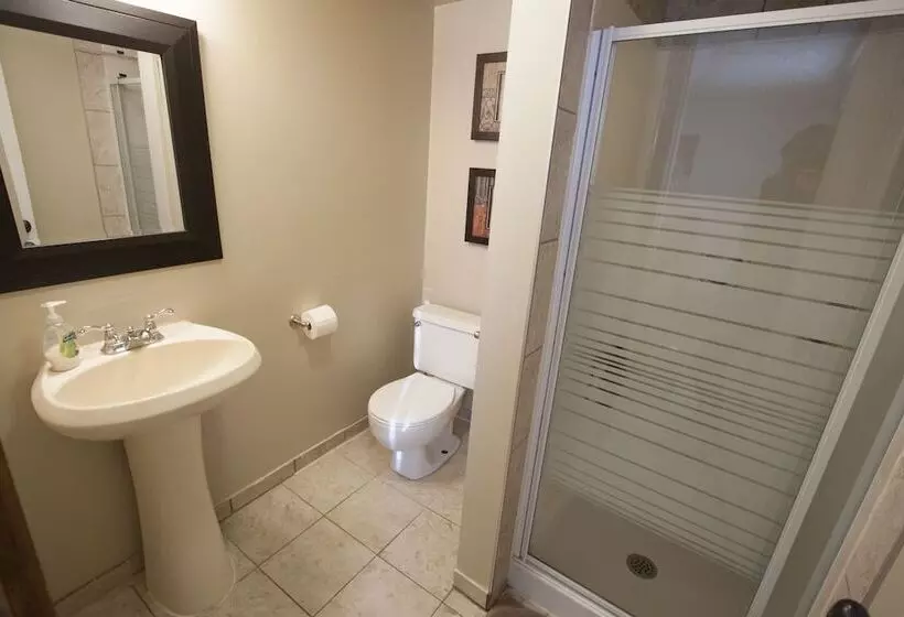 Cobblestone Manor B&b