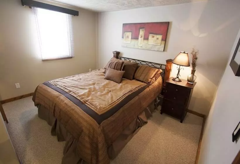 Cobblestone Manor B&b