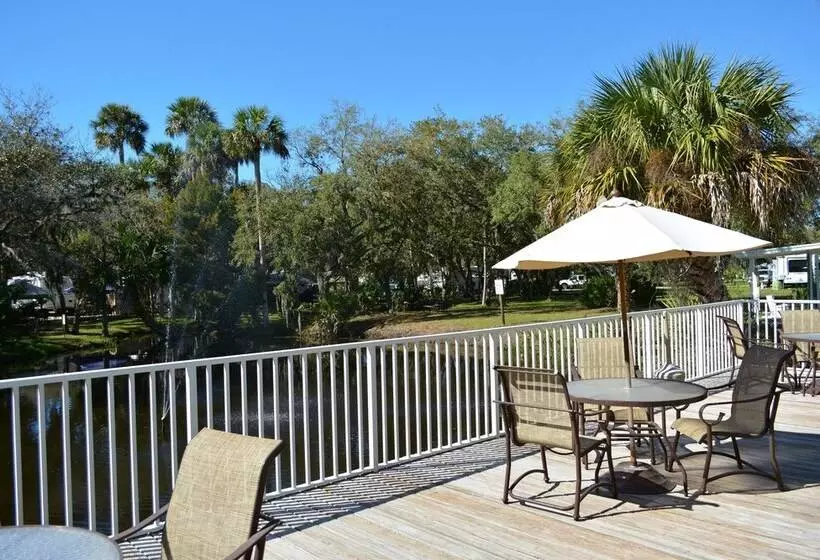 Crystal Isles Rv Resort