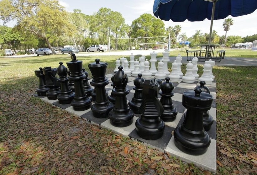 Crystal Isles Rv Resort