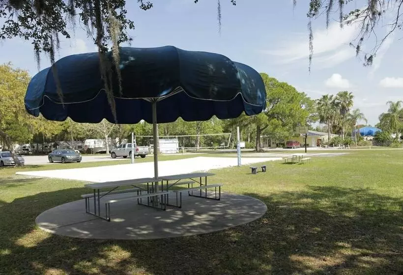 Crystal Isles Rv Resort