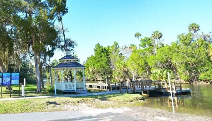 Crystal Isles Rv Resort