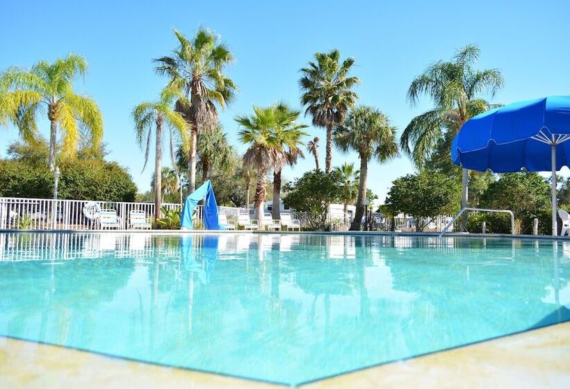 Crystal Isles Rv Resort