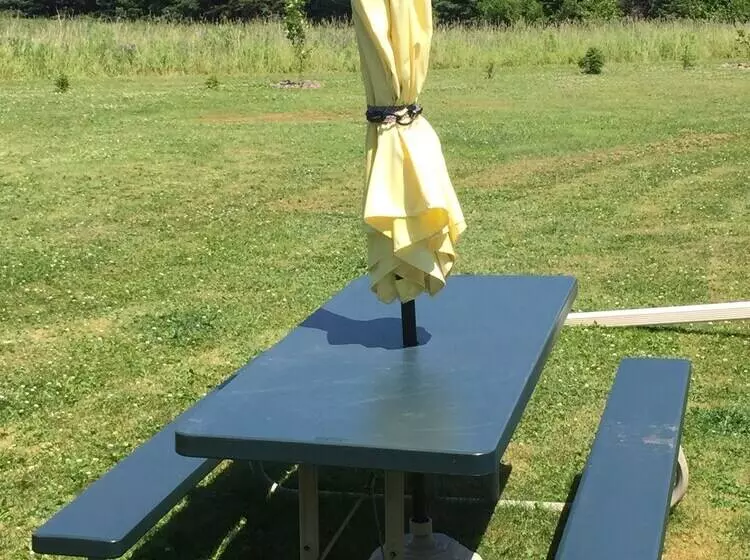 Greenwich Moonlight Bay Cottage