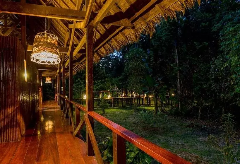 مسافرخانه Refugio Amazonas Lodge