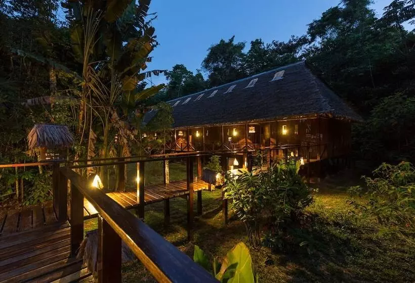 مسافرخانه Refugio Amazonas Lodge