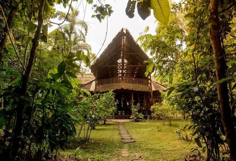 مسافرخانه Refugio Amazonas Lodge