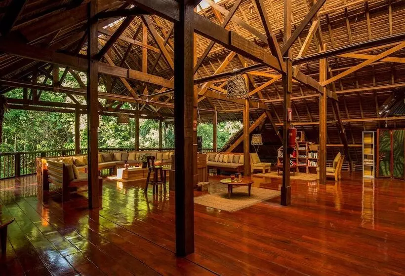 مسافرخانه Refugio Amazonas Lodge