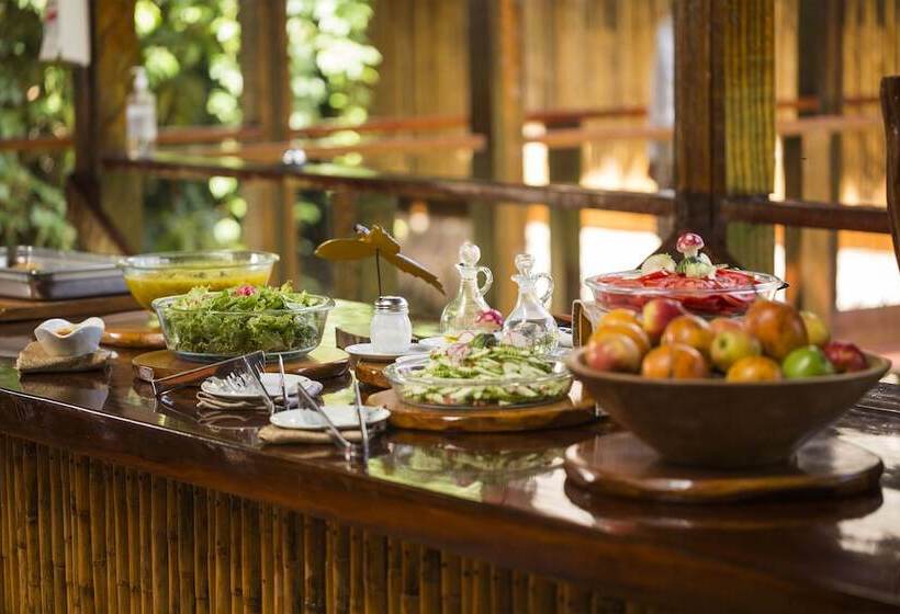 مسافرخانه Refugio Amazonas Lodge