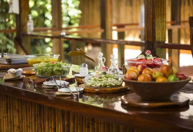 مسافرخانه Refugio Amazonas Lodge