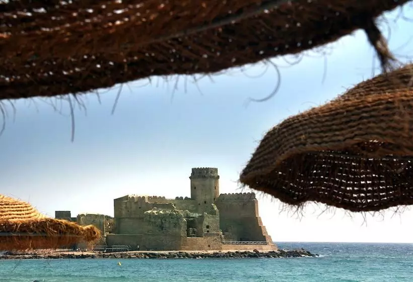 Hotelli Baia Degli Dei Resort