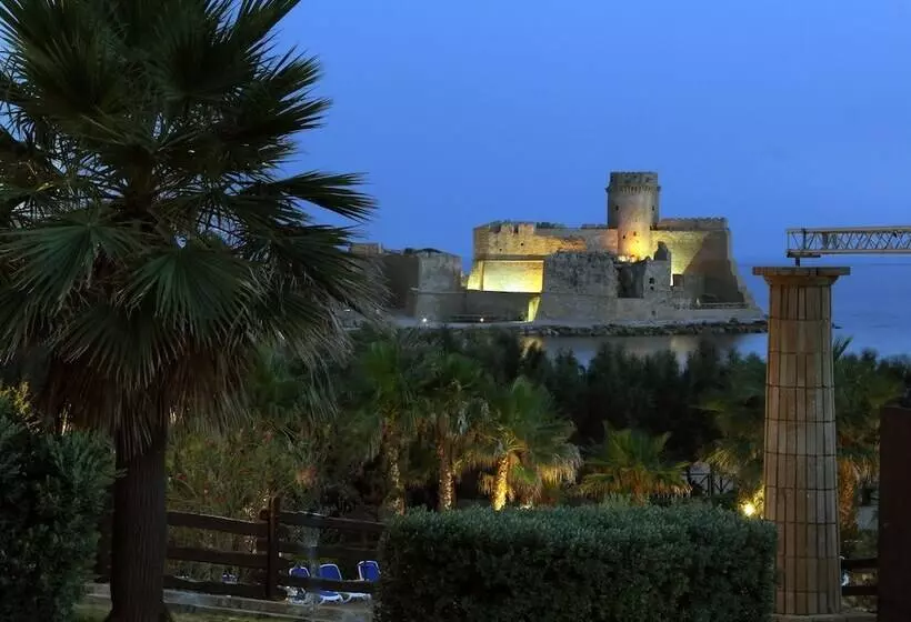 Hotelli Baia Degli Dei Resort