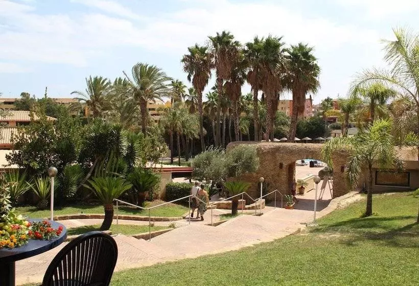 Hotelli Baia Degli Dei Resort