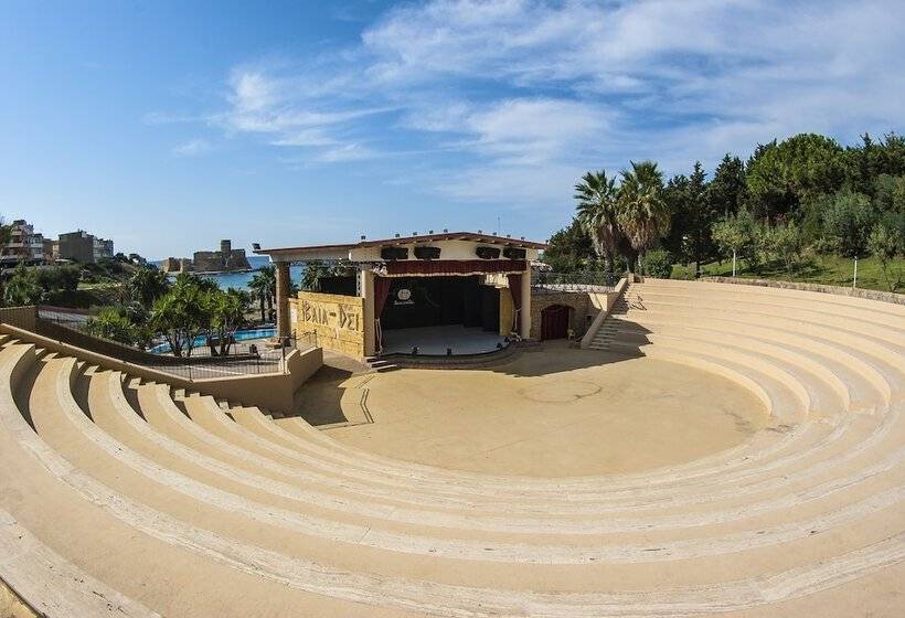 هتل Baia Degli Dei Resort