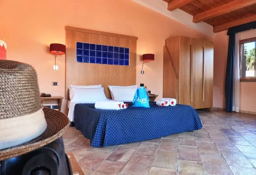 Hotelli Baia Degli Dei Resort