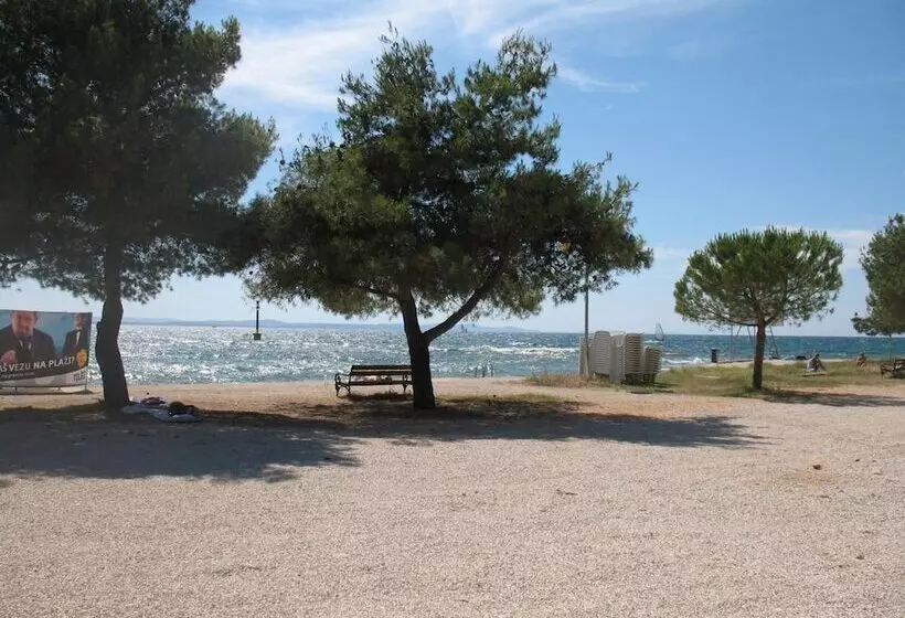 ホテル Diklo Beach Rooms Adults Only