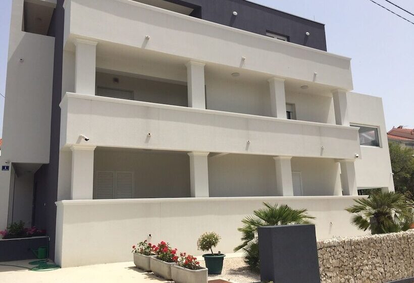 فندق Diklo Beach Rooms Adults Only