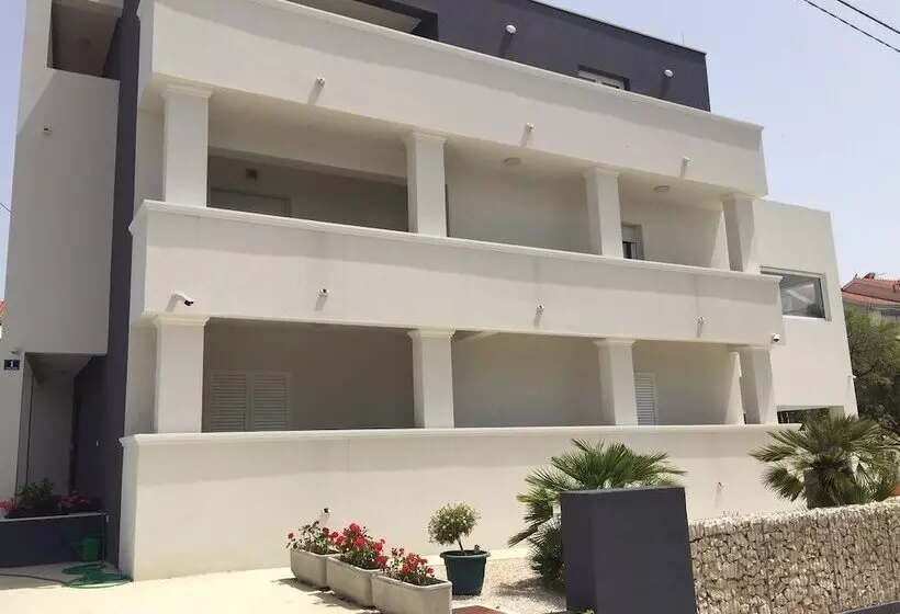 ホテル Diklo Beach Rooms Adults Only