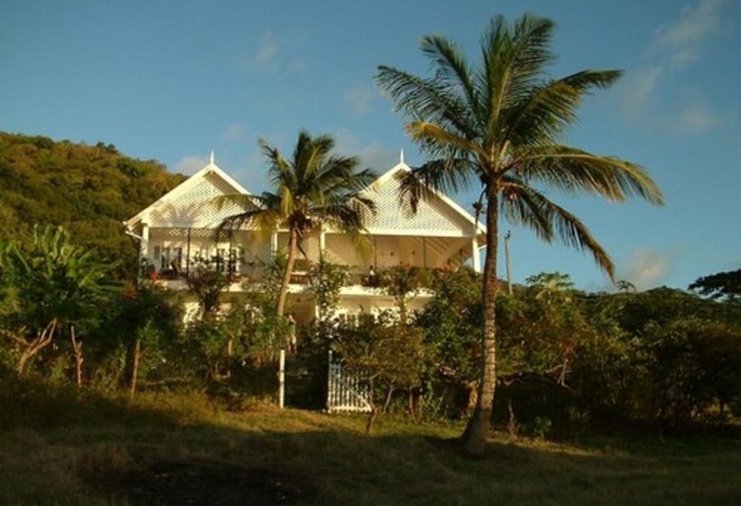 هتل Green Roof Inn
