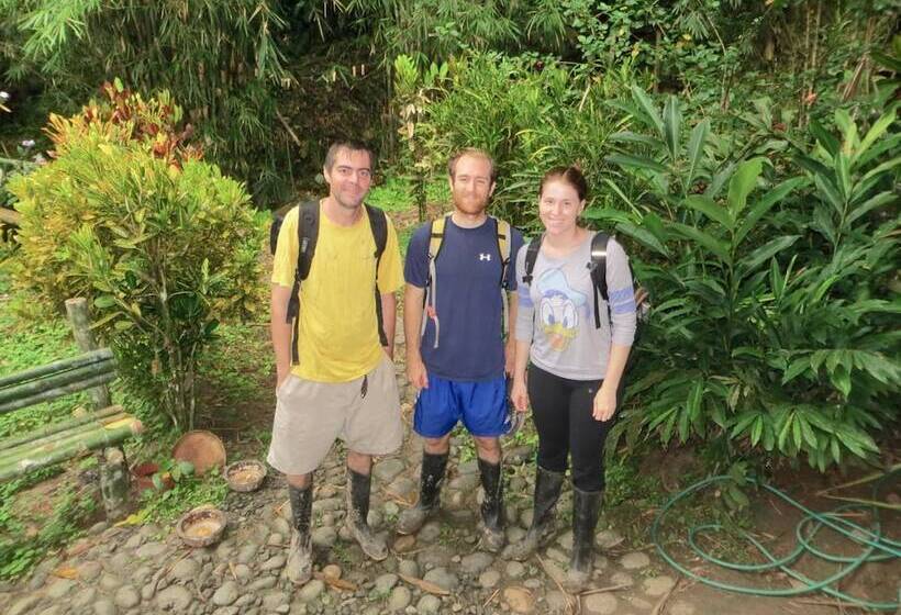 ホテル Huella Verde Rainforest Lodge