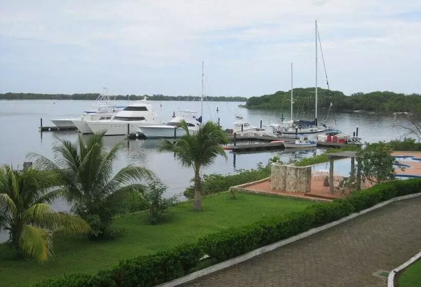 هتل Marina Puesta Del Sol