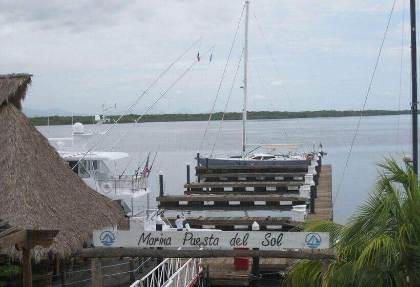 هتل Marina Puesta Del Sol