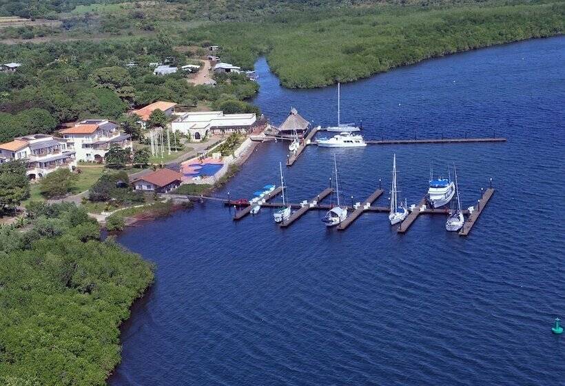 هتل Marina Puesta Del Sol