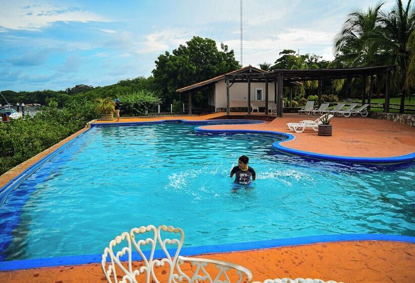 هتل Marina Puesta Del Sol