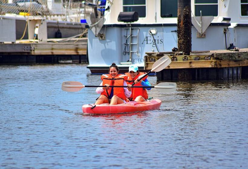 هتل Marina Puesta Del Sol