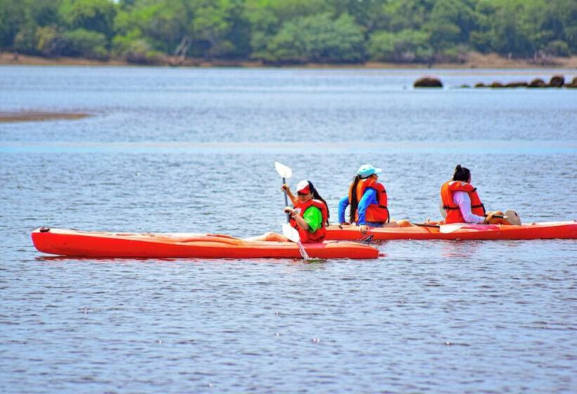 هتل Marina Puesta Del Sol