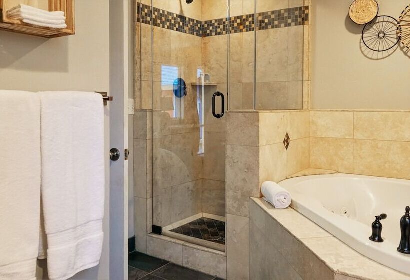 فندق Playpark Lodge