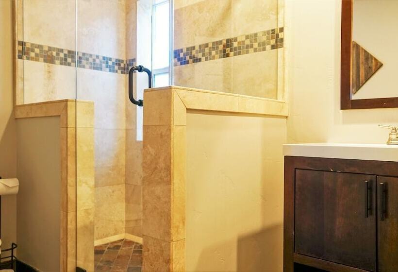 فندق Playpark Lodge