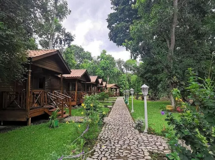 هتل Pulhapanzak Waterfalls Cabins