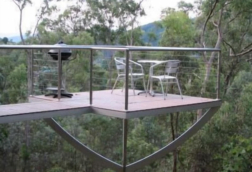 فندق The Odd Frog