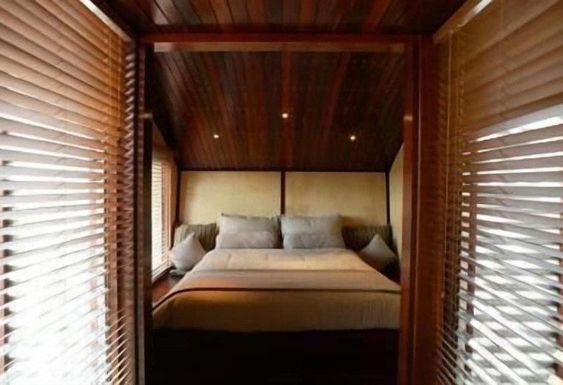 فندق The Odd Frog