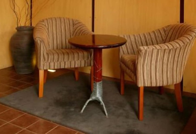 فندق The Odd Frog