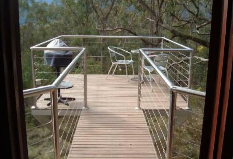 فندق The Odd Frog